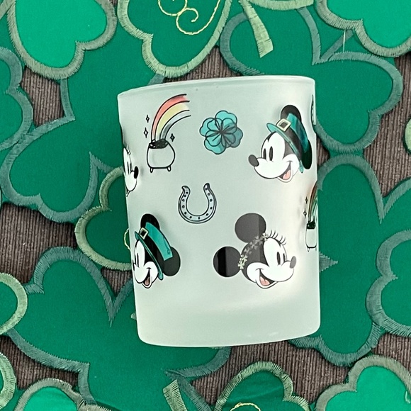Mickey and Minnie Frosted Glass ☘️ - Picture 4 of 4